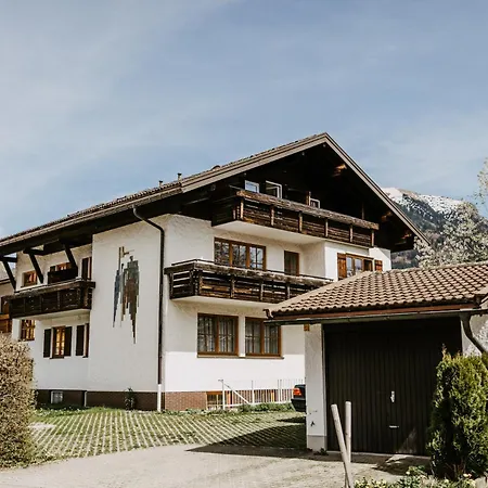 Gästehaus Alpenhorst-2